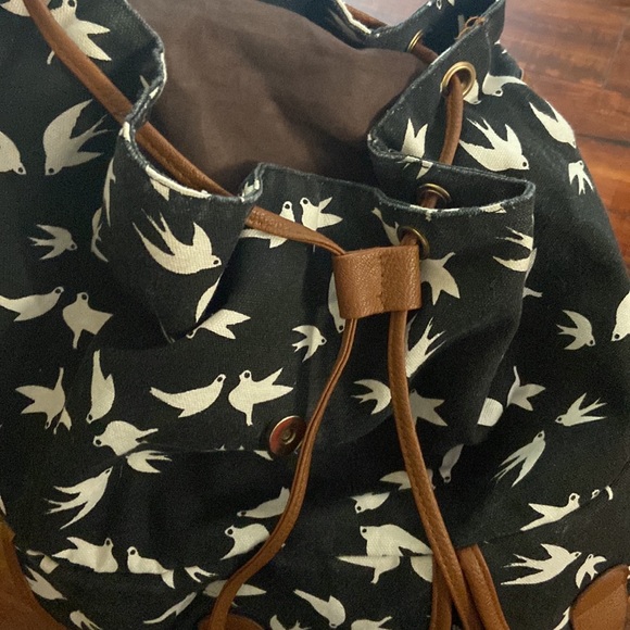 Sparrows Navy and White Backpack - Picture 3 of 4
